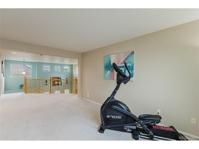 6674 Sunburst Ave, Longmont, CO 80504