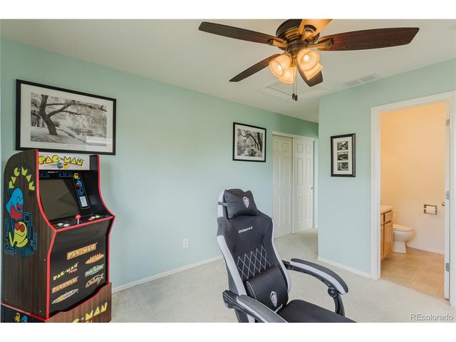 6674 Sunburst Ave, Longmont, CO 80504