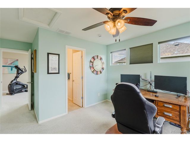 6674 Sunburst Ave, Longmont, CO 80504
