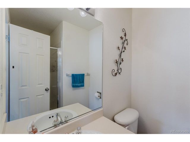 6674 Sunburst Ave, Longmont, CO 80504