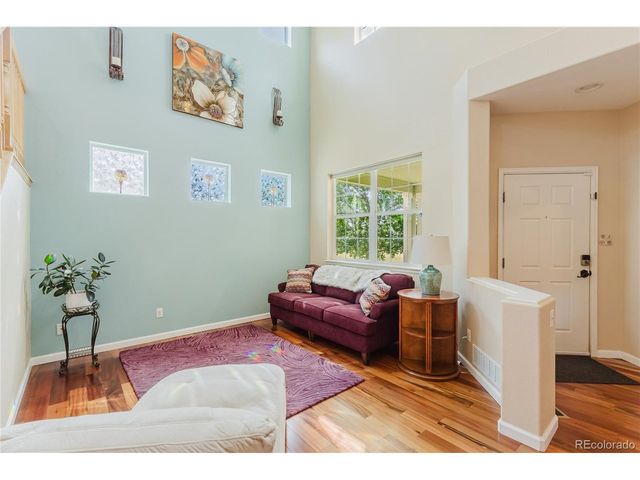 6674 Sunburst Ave, Longmont, CO 80504