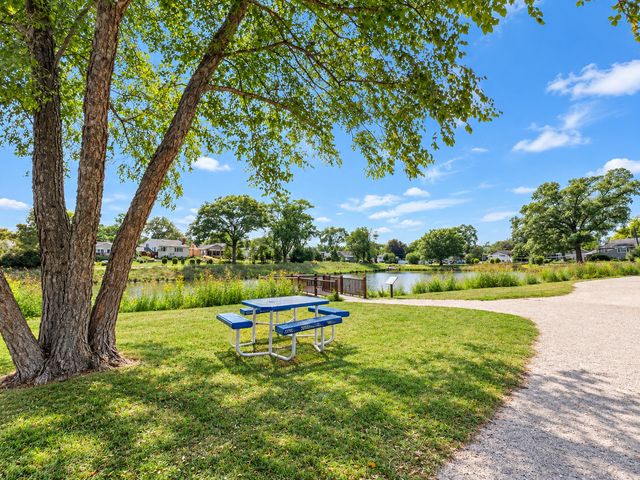 1025 S Ardmore Avenue, Villa Park, IL 60181