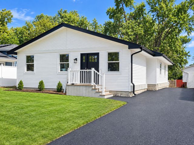 1025 S Ardmore Avenue, Villa Park, IL 60181