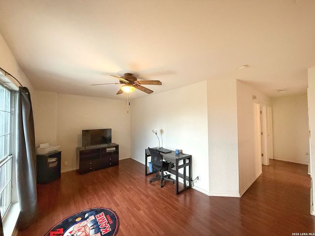 7402 LACEY OAK PATH, San Antonio, TX 78223