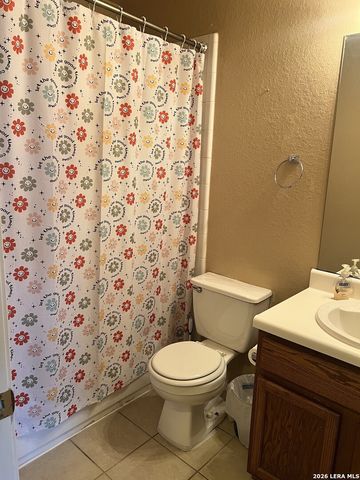 7402 LACEY OAK PATH, San Antonio, TX 78223