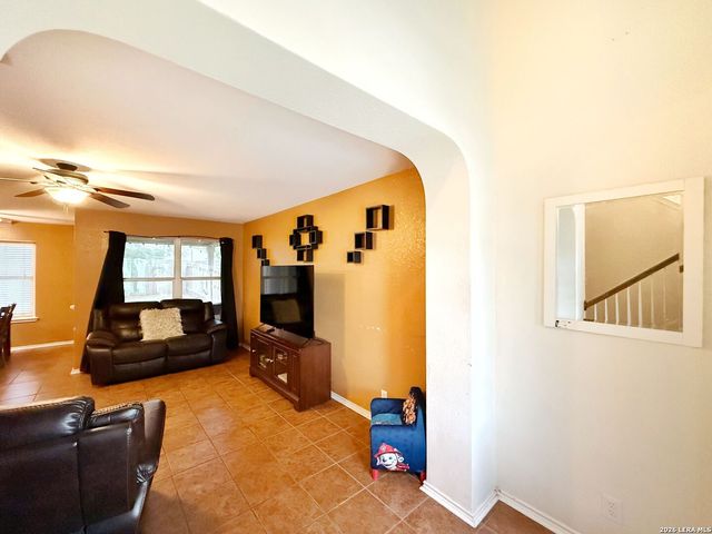 7402 LACEY OAK PATH, San Antonio, TX 78223