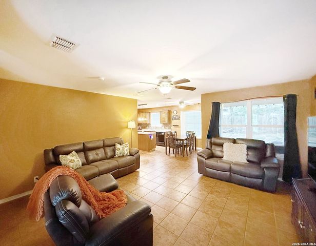7402 LACEY OAK PATH, San Antonio, TX 78223