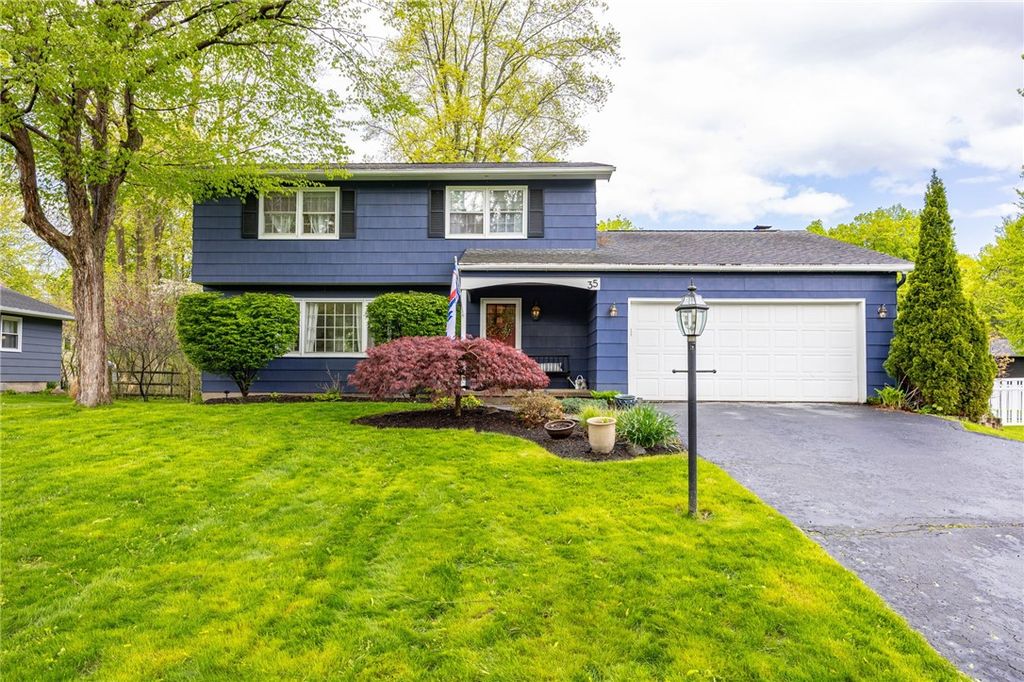 35 Stony Brook Lane, Perinton, NY 14450