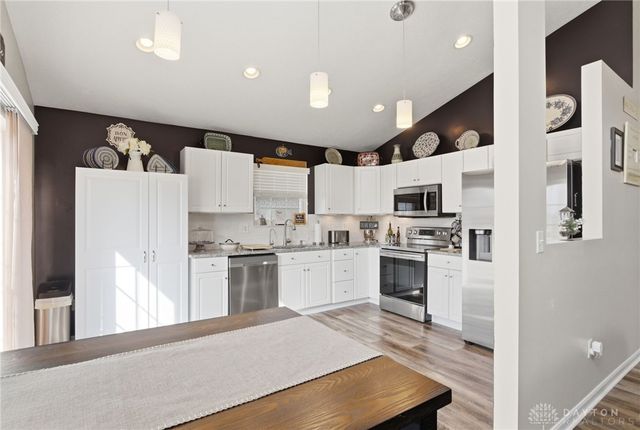 1413 Runnymeade Way, Beavercreek Twp, OH 45385