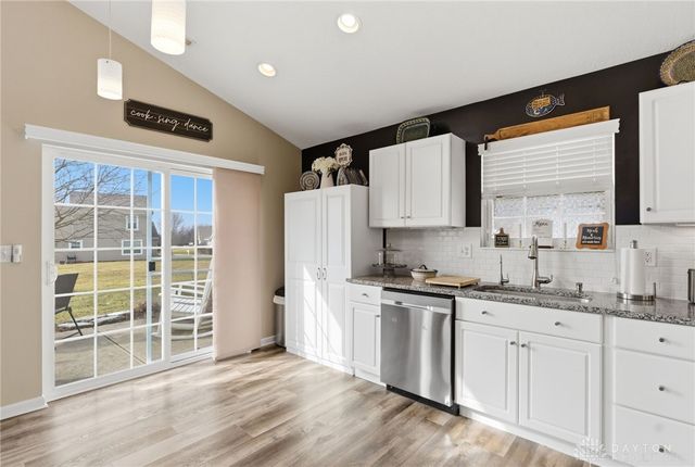 1413 Runnymeade Way, Beavercreek Twp, OH 45385