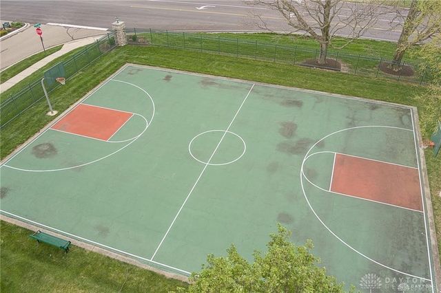 1413 Runnymeade Way, Beavercreek Twp, OH 45385