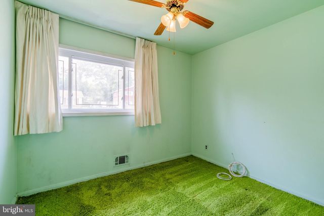 6812 FOX MEADOW RD, Baltimore, MD 21207