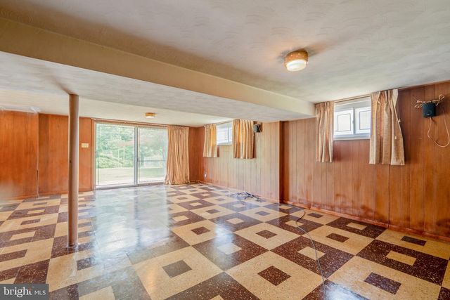 6812 FOX MEADOW RD, Baltimore, MD 21207