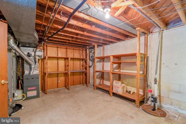 6812 FOX MEADOW RD, Baltimore, MD 21207