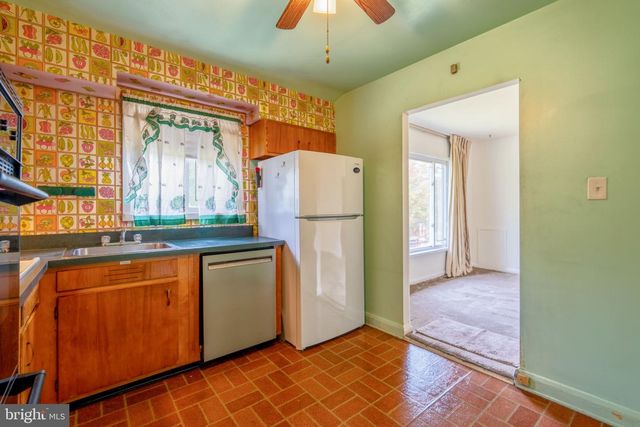 6812 FOX MEADOW RD, Baltimore, MD 21207