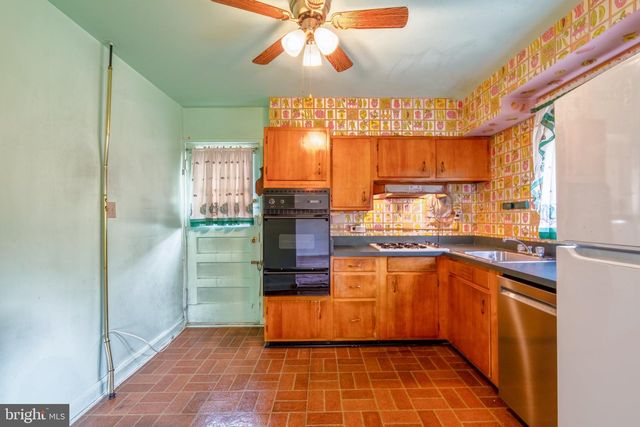 6812 FOX MEADOW RD, Baltimore, MD 21207