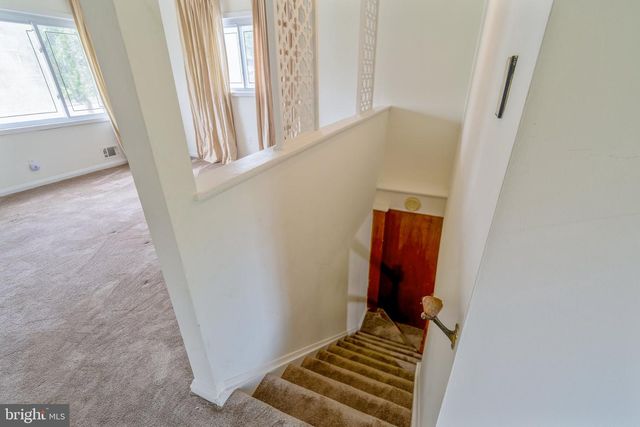 6812 FOX MEADOW RD, Baltimore, MD 21207