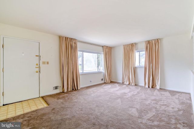 6812 FOX MEADOW RD, Baltimore, MD 21207