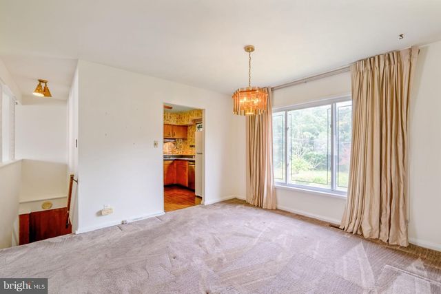 6812 FOX MEADOW RD, Baltimore, MD 21207