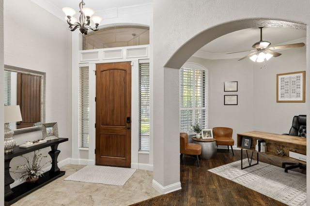 8200 Oak Knoll Drive, North Richland Hills, TX 76182