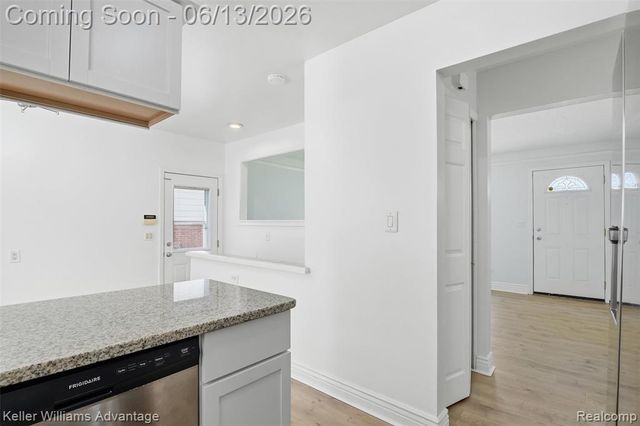 9883 William Street, Taylor, MI 48180