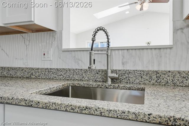 9883 William Street, Taylor, MI 48180