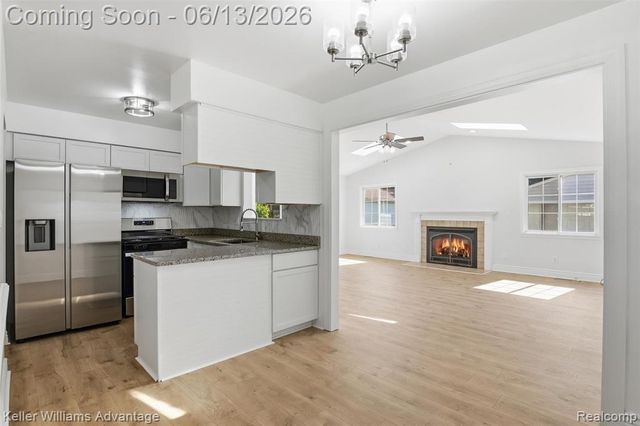 9883 William Street, Taylor, MI 48180
