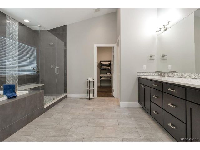 9060 Ferncrest St, Longmont, CO 80504