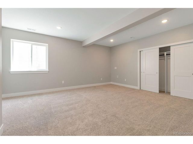9060 Ferncrest St, Longmont, CO 80504
