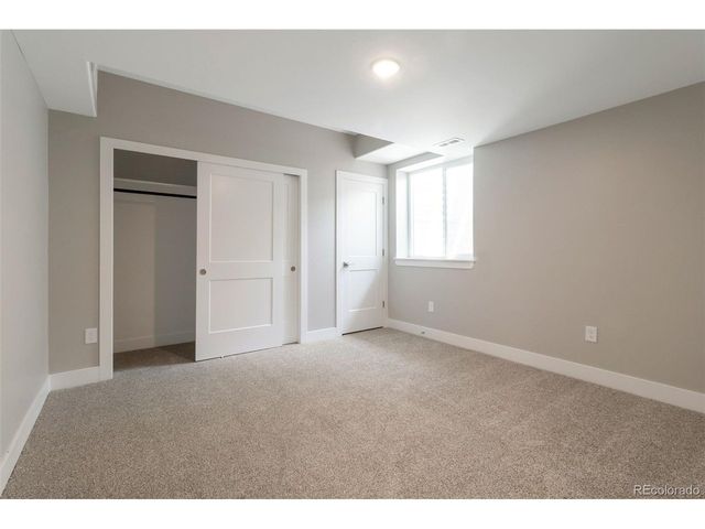 9060 Ferncrest St, Longmont, CO 80504