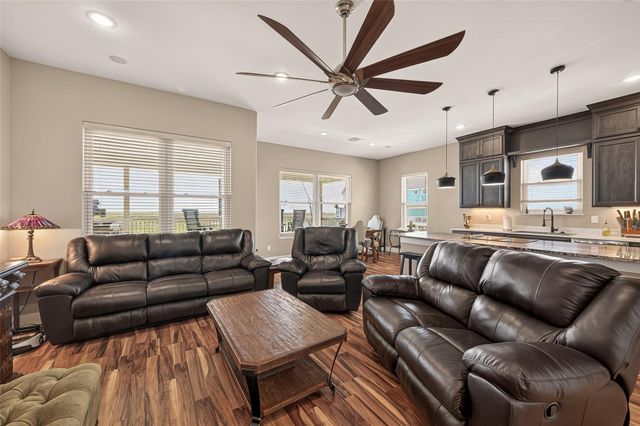 3730 Mendocino Drive, Galveston, TX 77554
