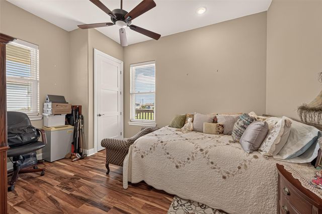 3730 Mendocino Drive, Galveston, TX 77554