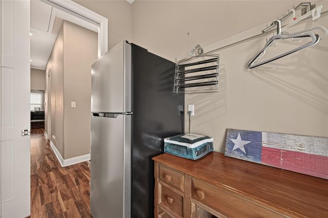 3730 Mendocino Drive, Galveston, TX 77554