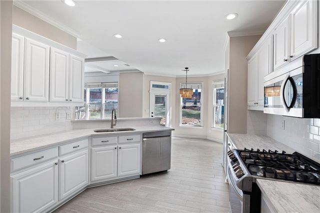 2015 Darien Park Drive, Roswell, GA 30076