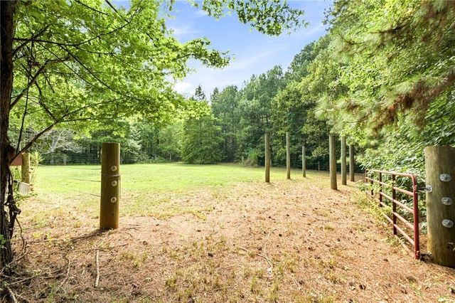 2762 Lester Mill Road, Locust Grove, GA 30248
