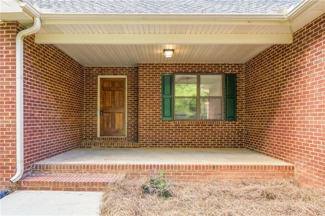2762 Lester Mill Road, Locust Grove, GA 30248