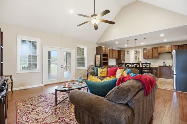 480 Roberts Rd, Watertown, TN 37184
