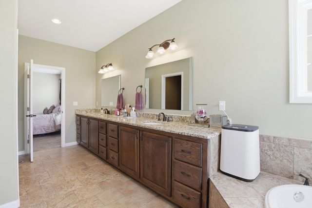 480 Roberts Rd, Watertown, TN 37184