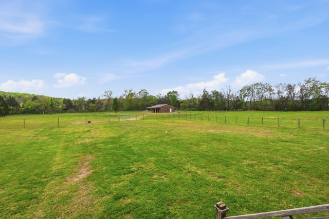 480 Roberts Rd, Watertown, TN 37184