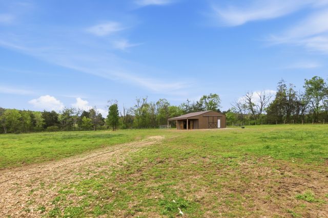 480 Roberts Rd, Watertown, TN 37184