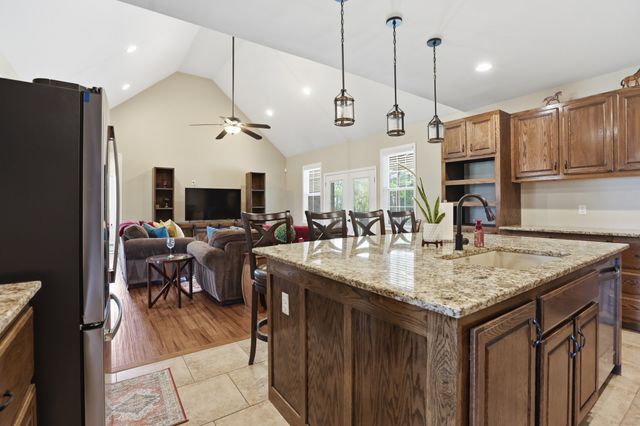480 Roberts Rd, Watertown, TN 37184