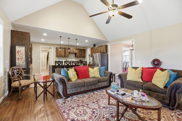480 Roberts Rd, Watertown, TN 37184