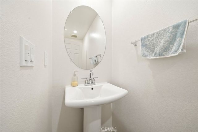465 N Beechwood, Rialto, CA 92376