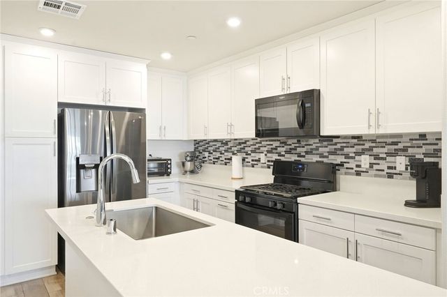 465 N Beechwood, Rialto, CA 92376