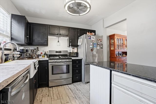 76 Hickory Way, Mount Arlington Boro, NJ 07856