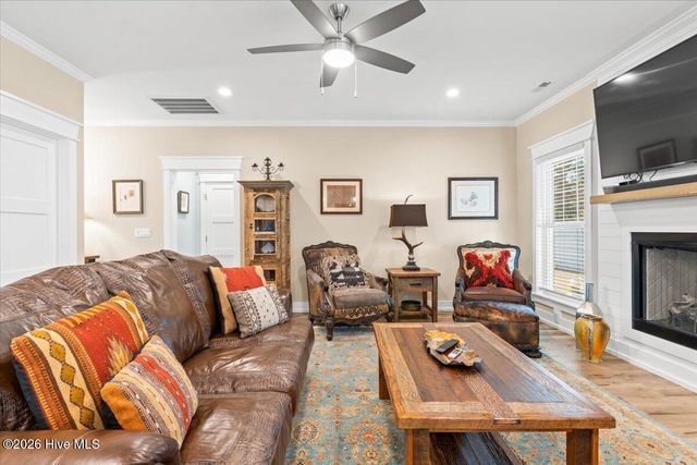 458 Raven Glen Drive, Southport, NC 28461