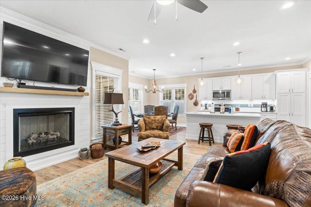 458 Raven Glen Drive, Southport, NC 28461