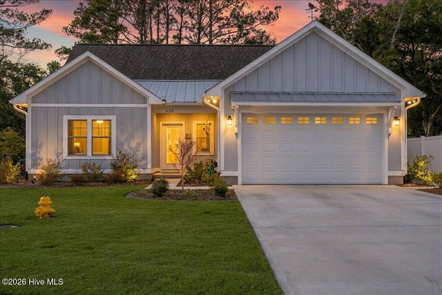 458 Raven Glen Drive, Southport, NC 28461