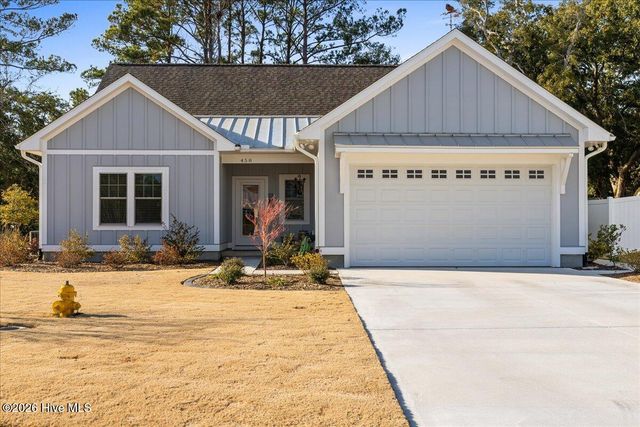 458 Raven Glen Drive, Southport, NC 28461