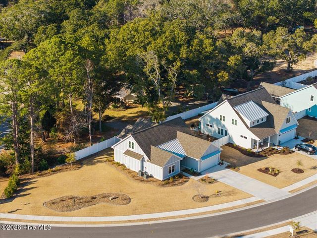 458 Raven Glen Drive, Southport, NC 28461